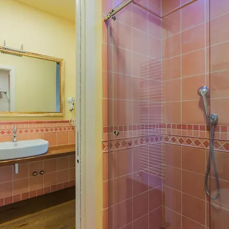 Il Fiore E La Farfalla *