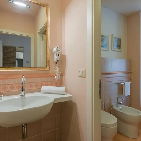 Il Fiore E La Farfalla Villa