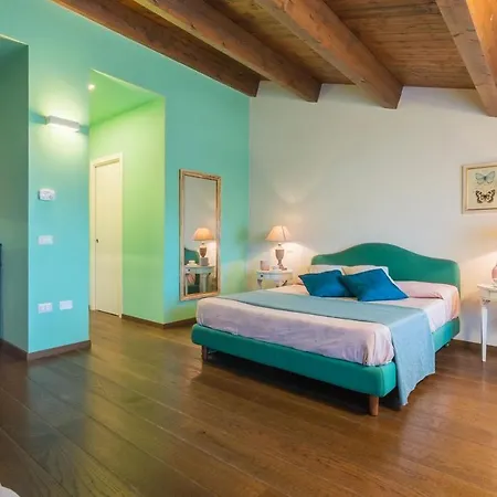 Willa Il Fiore E La Farfalla *