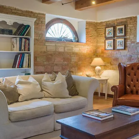 Il Fiore E La Farfalla Willa *