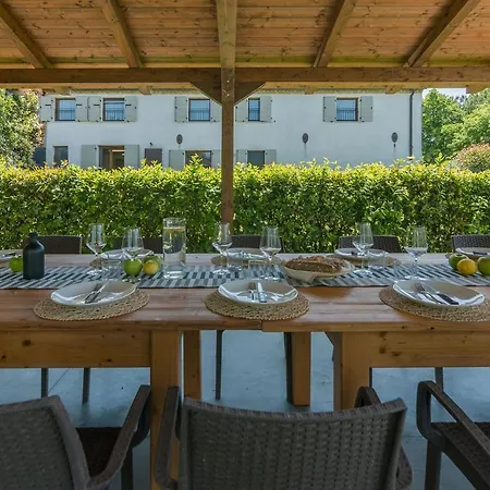 Il Fiore E La Farfalla Villa Pesaro