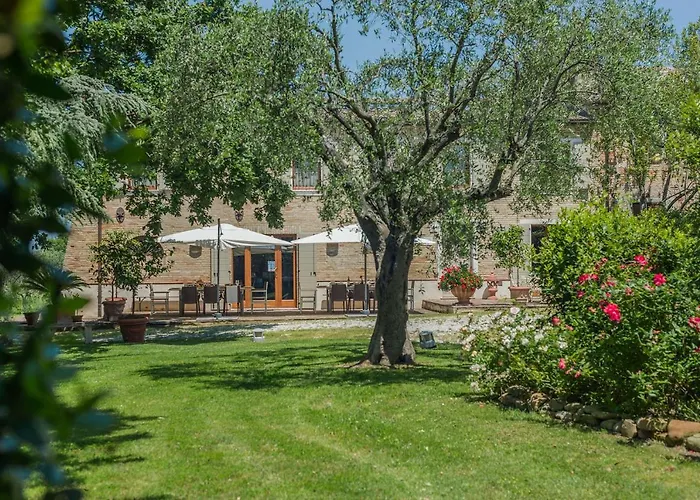 Il Fiore E La Farfalla Βίλα